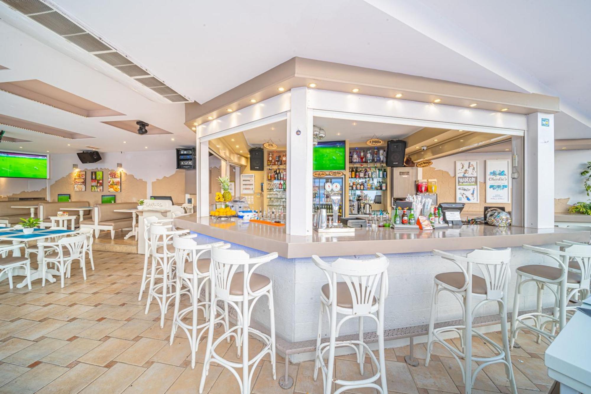 מאליה Kastro Beach Apartments מראה חיצוני תמונה