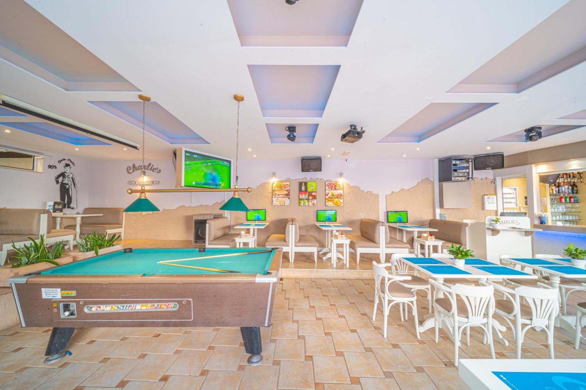 מאליה Kastro Beach Apartments מראה חיצוני תמונה