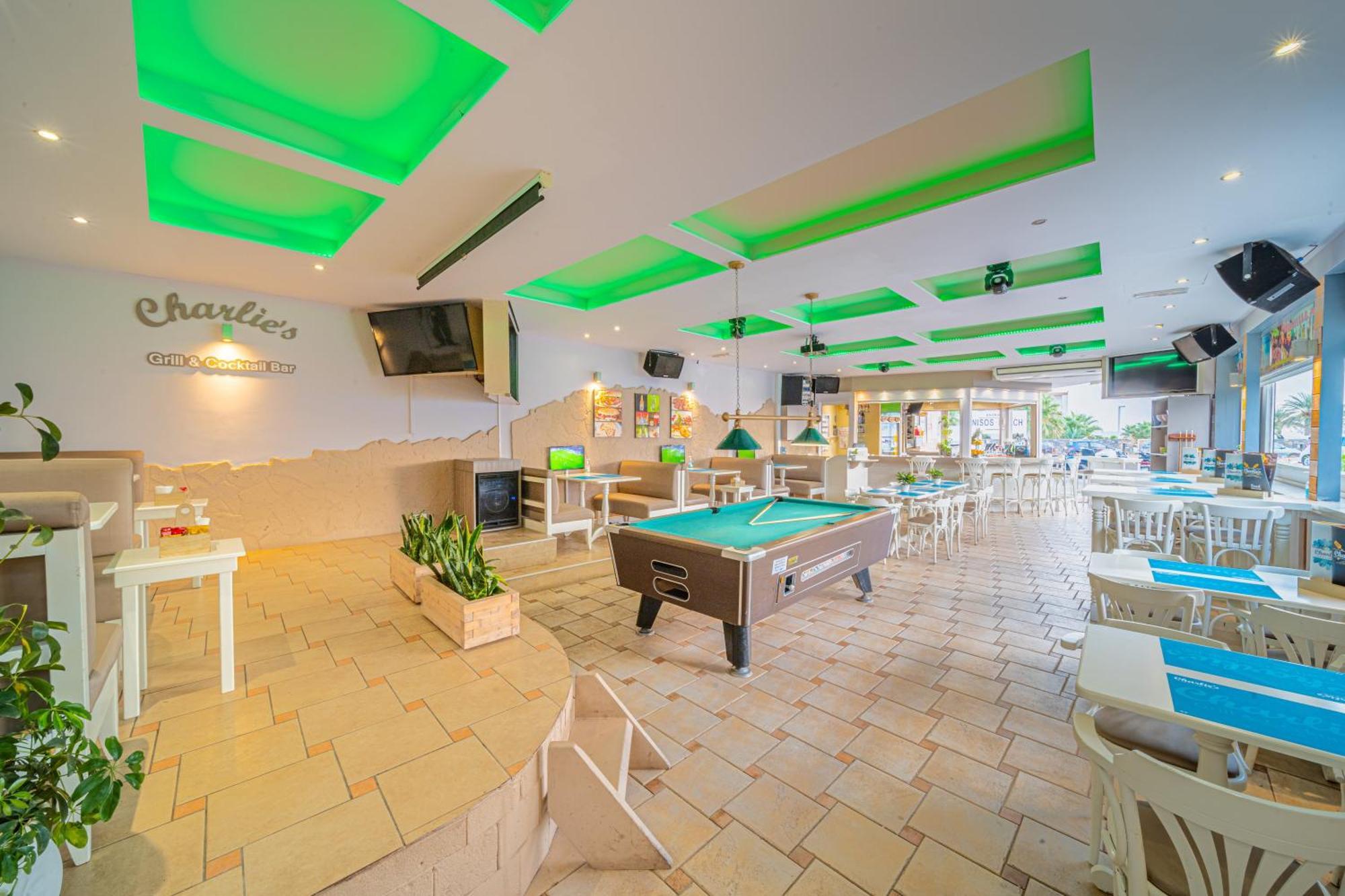 מאליה Kastro Beach Apartments מראה חיצוני תמונה