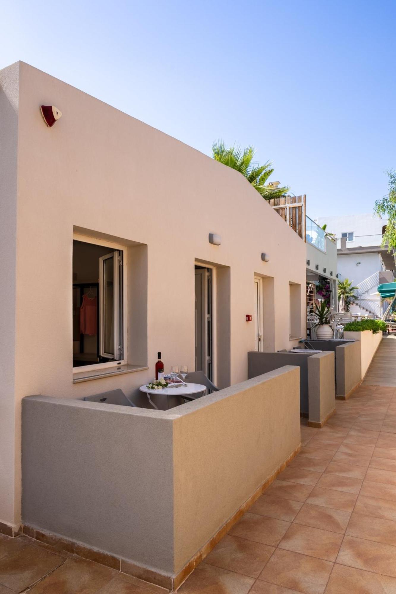מאליה Kastro Beach Apartments מראה חיצוני תמונה