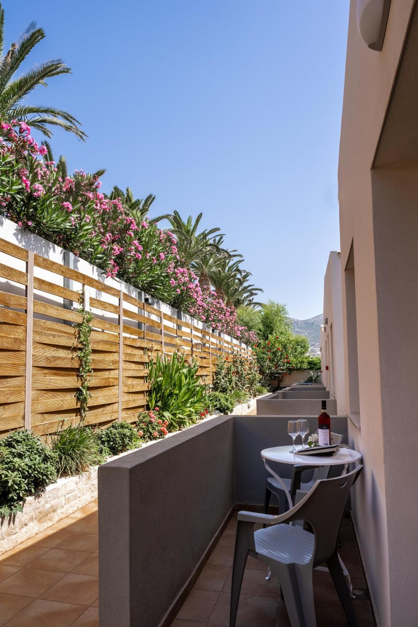 מאליה Kastro Beach Apartments מראה חיצוני תמונה