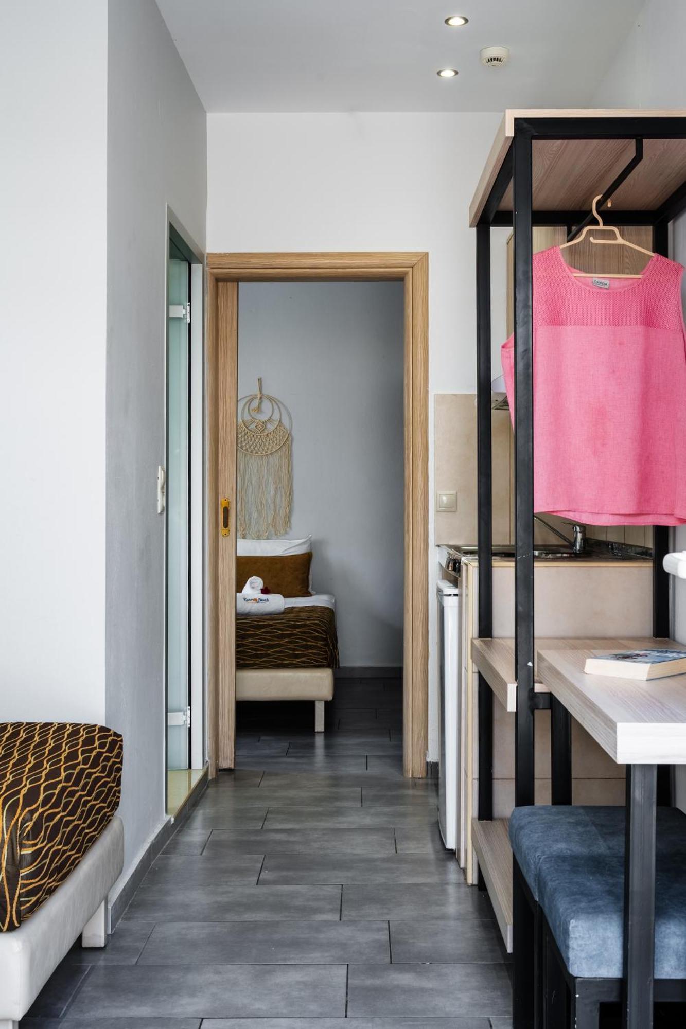 מאליה Kastro Beach Apartments מראה חיצוני תמונה