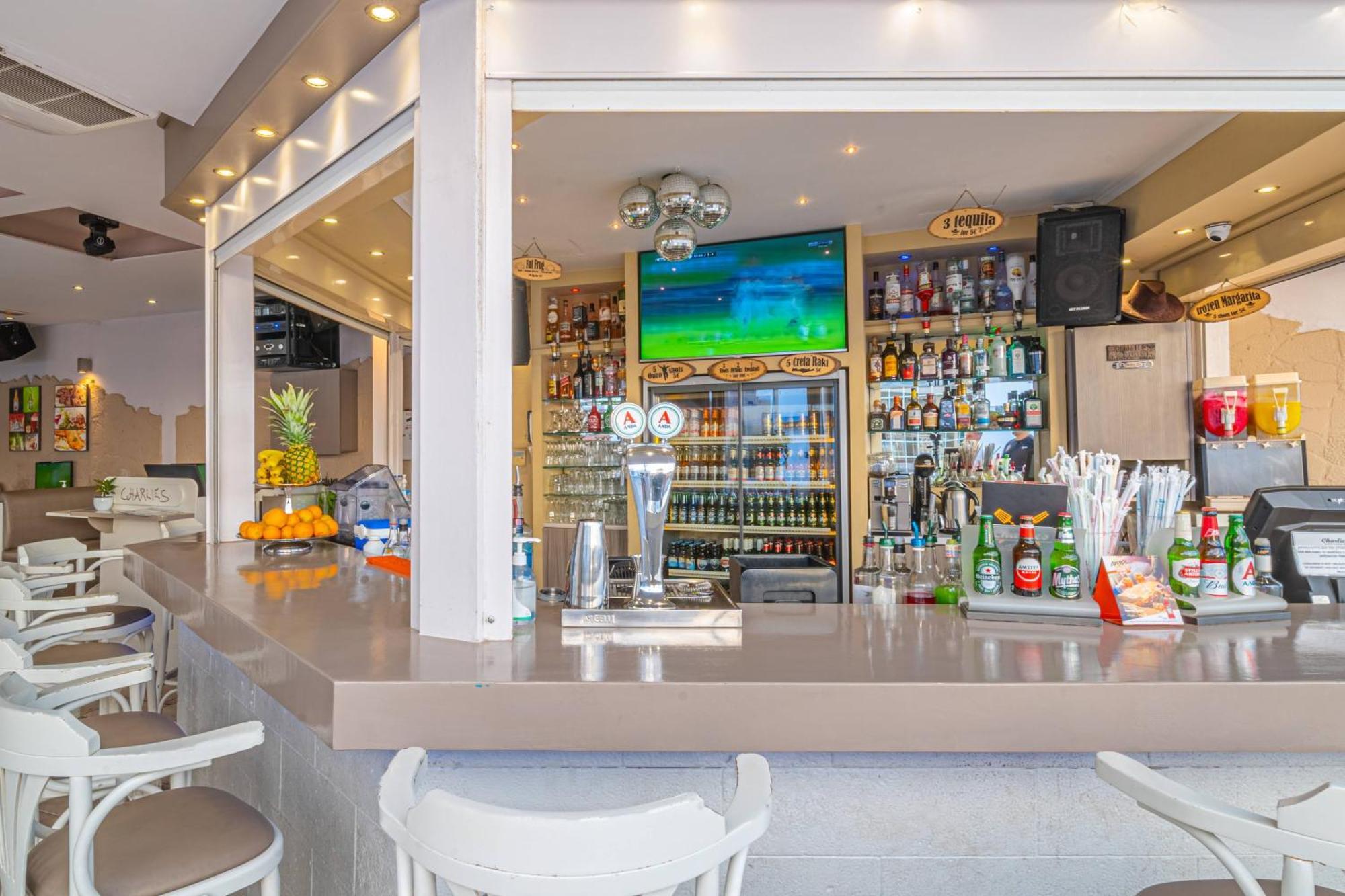 מאליה Kastro Beach Apartments מראה חיצוני תמונה