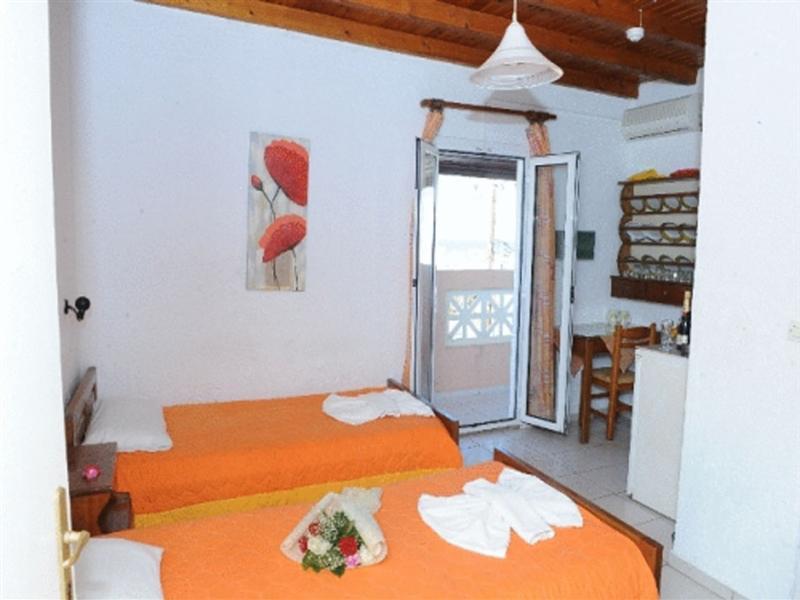 מאליה Kastro Beach Apartments מראה חיצוני תמונה